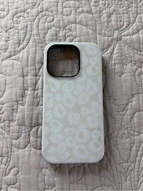 Casely Bold IPhone 15 case